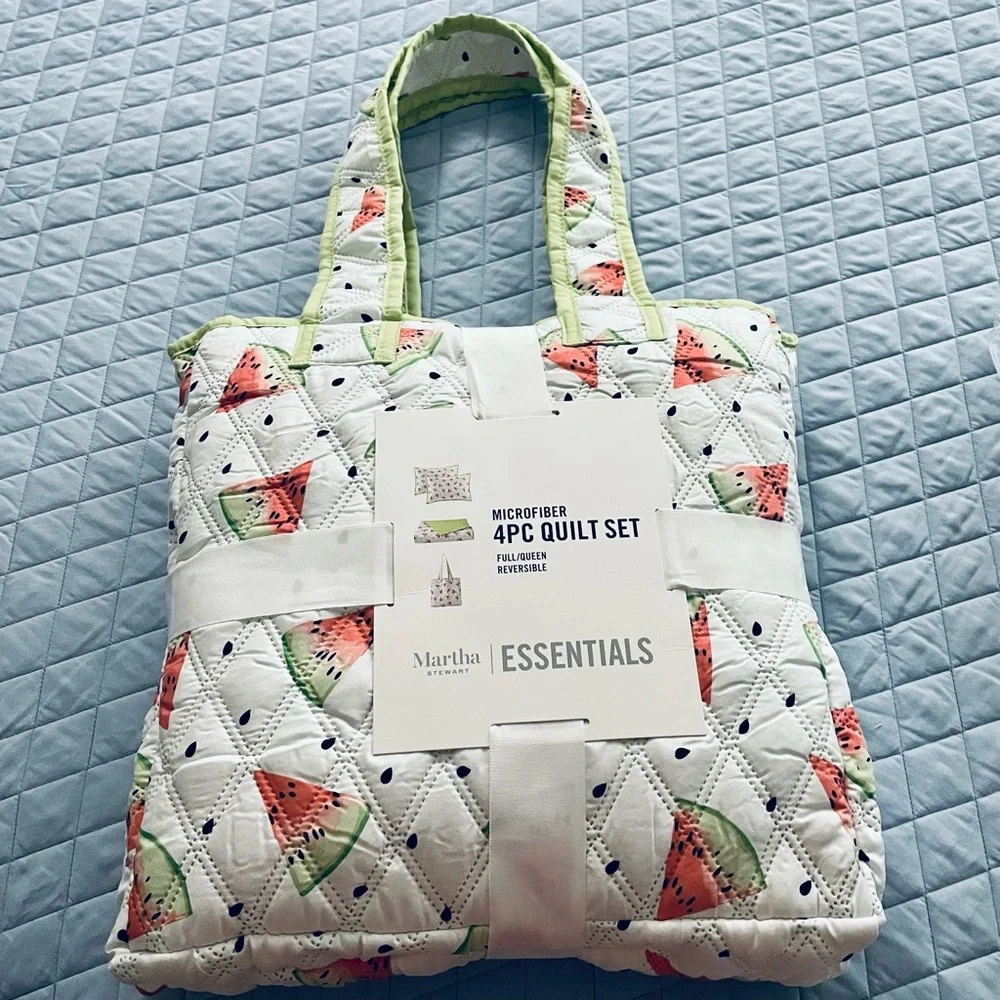 Martha Stewart Essentials 4 Piece Quilt And Tote Bag Set Full/Queen  Watermelon